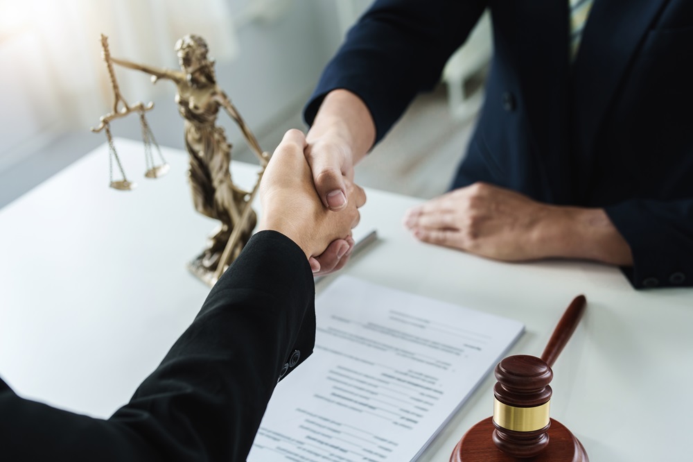 Navigating Complex Property Deals: When to Hire a Real Estate Attorney